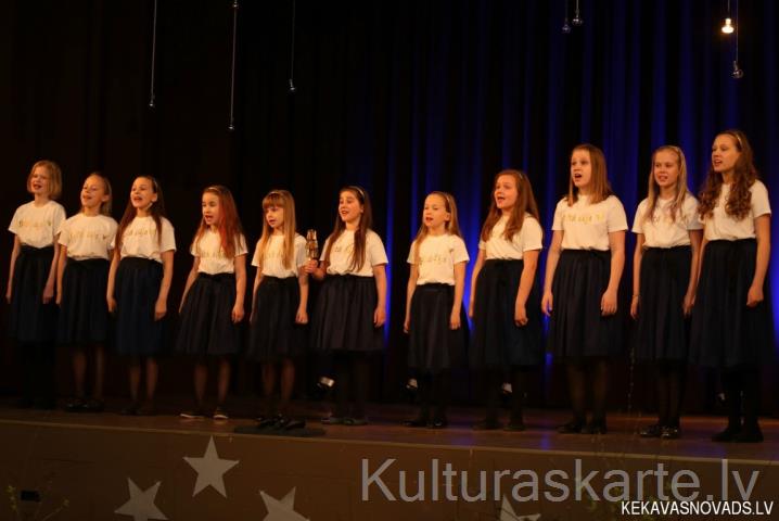 Baltā dūja